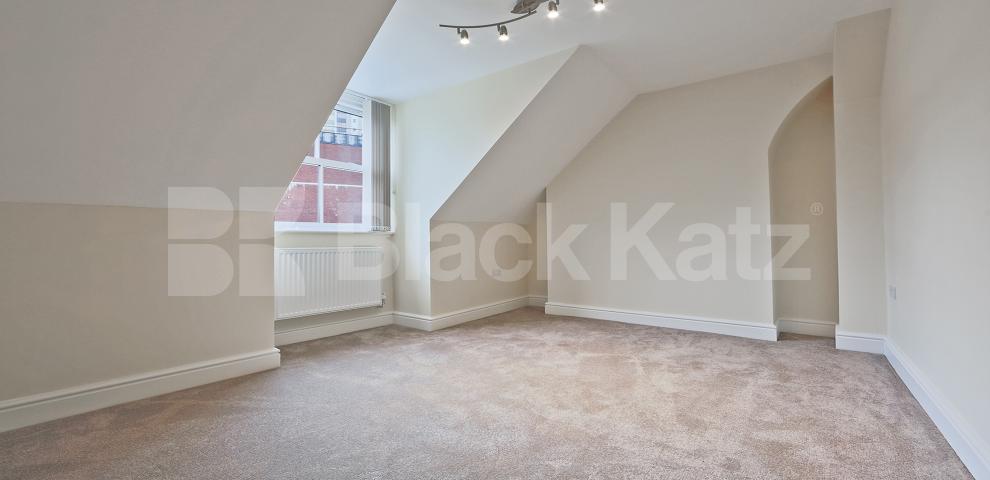 			UNDER OFFER , 2 Bedroom, 1 bath, 1 reception Apartment			 Metro Apartments Lewisham High Street , Lewisham 